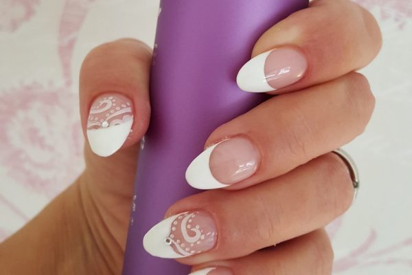 French Nails mit Stamping